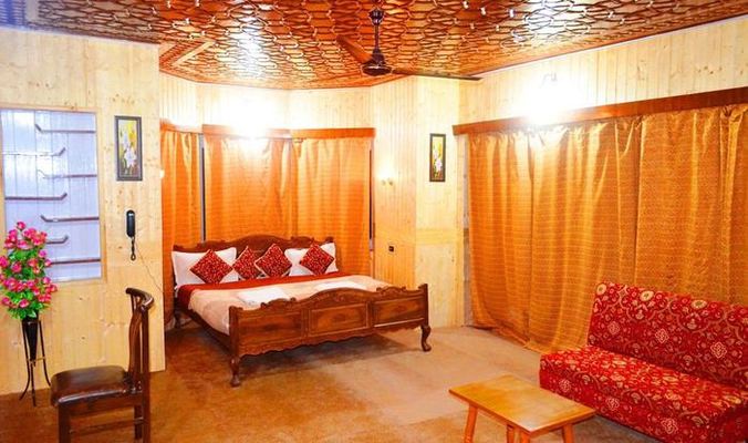 Nigeen Residency Resort 